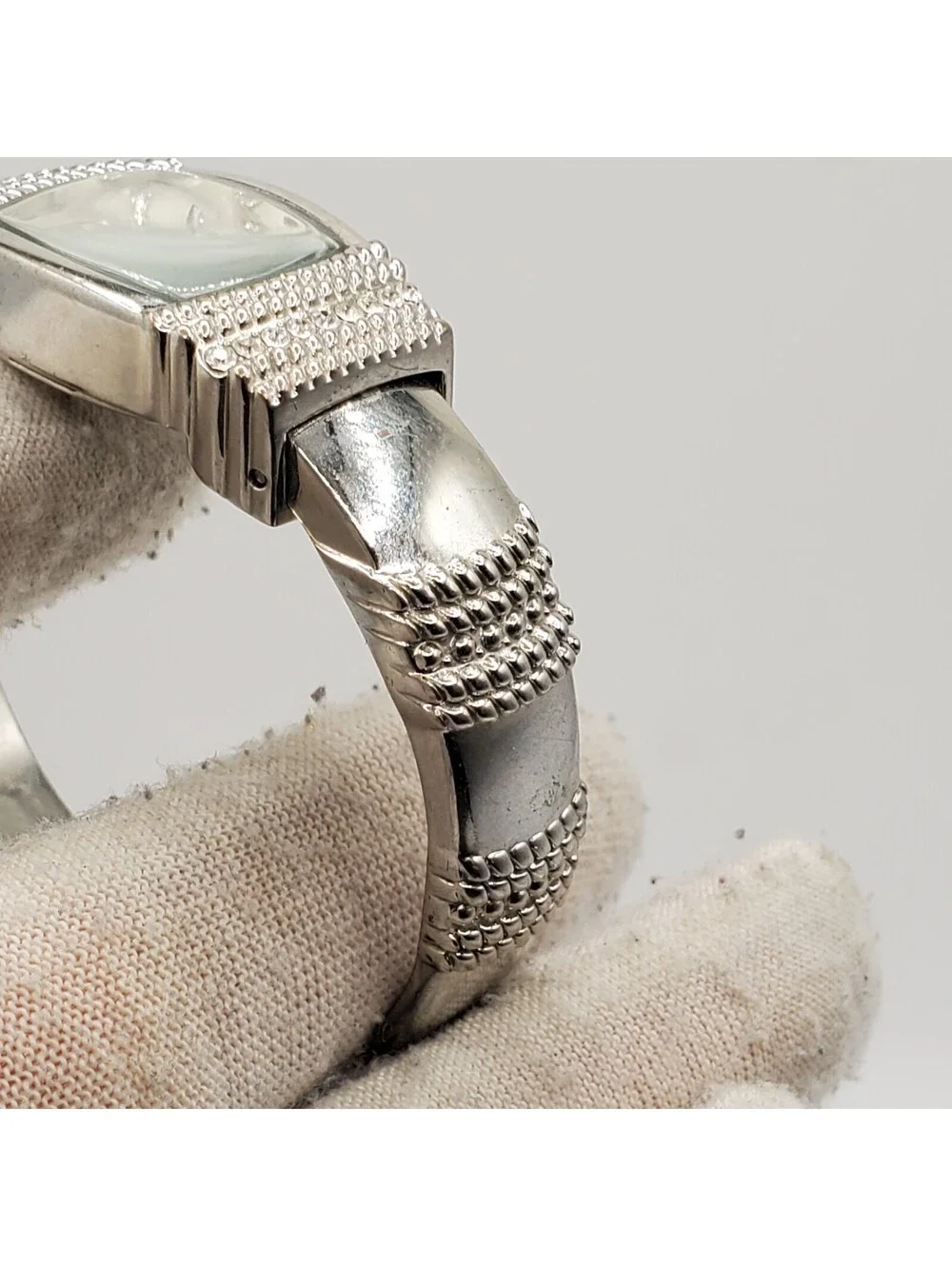 Vivani Quartz Womens Watch 19mm Silver Tone Cuff Band New Battery